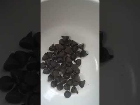 HERSHEY'S SEMI SWEET CHICOLATE CHIPS #shorts #satisfying #viral #asmr #chocolate