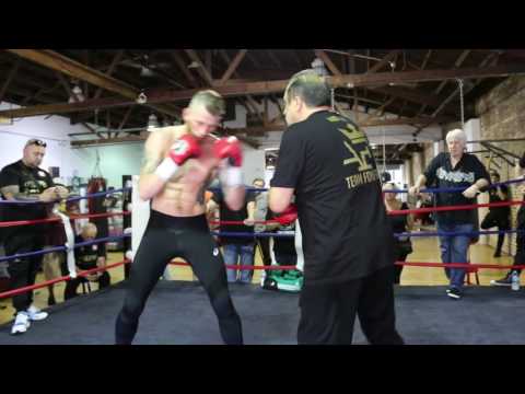 Andrzej Fonfara: pad work, open media training Chicago #PBConNBC #boxing