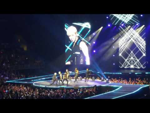 KCON LA 2016 Day 2 - MONSTA X Fancam