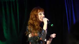 Vancon 2018 SNS Ruth Connell (focus) &amp; Louden Swain - #1 Crush