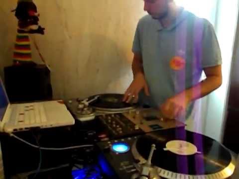 Dj Kirumba - БИТВА ПЛАСТИНКО-КРУТОВ