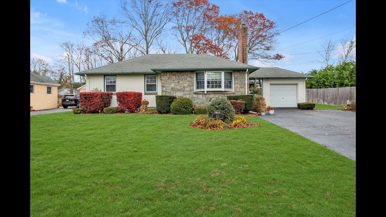 Long Island Real Estate For Sale - 11 Rose Street, Sayville, NY