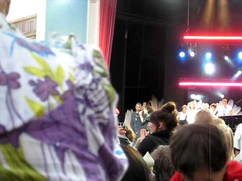 Lotta på Liseberg 4 juli 2011 - Swingfly feat Pauline & Christoffer sjunger "Me and my drum"