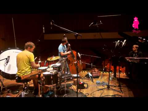 Stryjo - Live Composition Take 4: Vinyl at the age of two