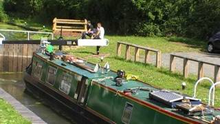 preview picture of video 'Narrowboat 'Nobody Knows' Droitwich Canal, Hawford, Worcestershire 26th June 2011'