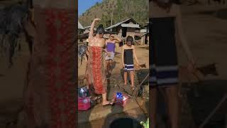 Download lagu Shower Beautiful Hmong Girl - Nkauj Hmoob Da Dej Zoo Saib Txhaj Plawg #0038 mp3 Download lagu Shower Beautiful Hmong Girl - Nkauj Hmoob Da Dej Zoo Saib Txhaj Plawg #0038 mp3