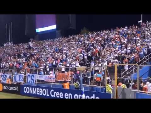 ""SUENAN LOS BOMBOS" | UNIVERSIDAD CATÓLICA - LOS CRUZADOS (Sub: ES/EN)" Barra: Los Cruzados &bull; Club: Universidad Católica &bull; País: Chile