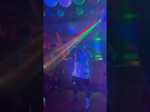 PERA (live performance)