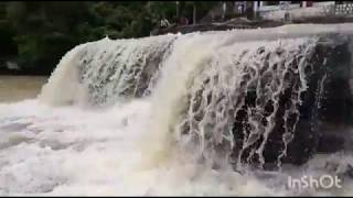 preview picture of video 'Narhara Waterfalls.     Come to Dhamtari'