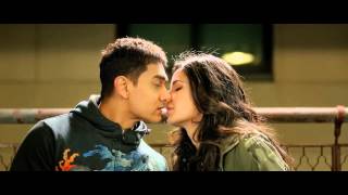 AAMIR & KATRINA HOT Kiss scene in Dhoom 3 **Hi