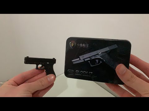 Miniature Glock 17 in 1/3 scale - Unboxing