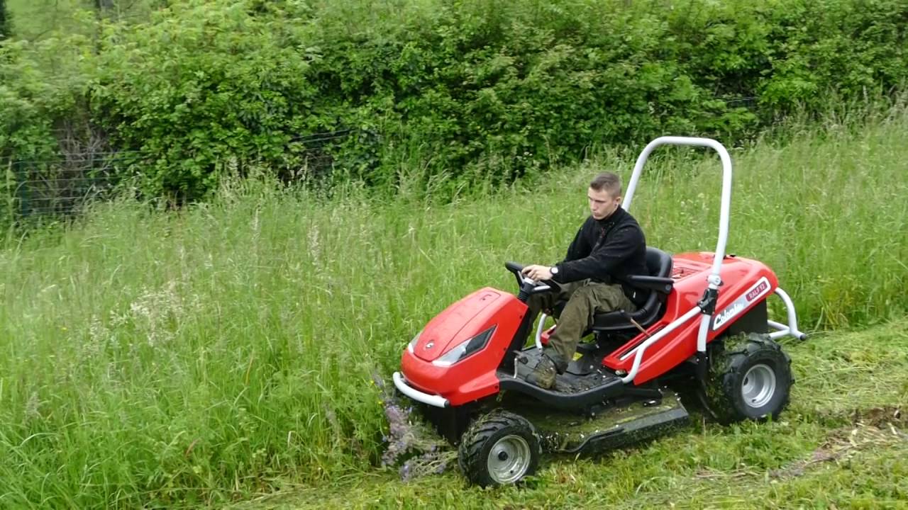Tracteur tondeuse débroussailleuse