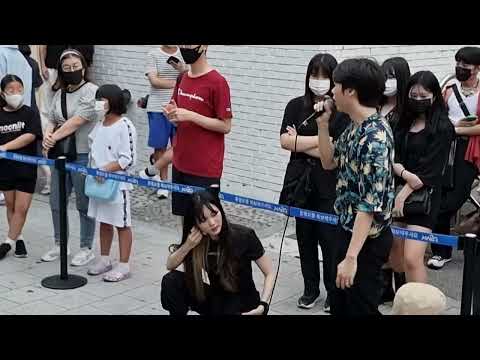 SUNDAY. CHANWOOK, YU KAGAWA & SHINHWA. EXHILARATING INTERACTIVE BUSKING. HONGDAE.