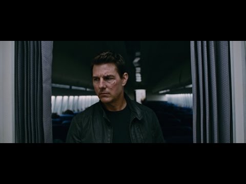 Jack Reacher: Never Go Back (Viral Video 'Airplane')