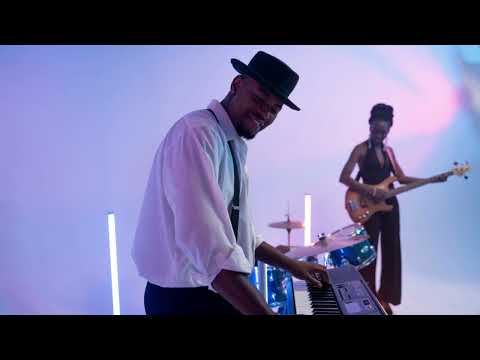 John Runefelt feat. Sybil Shanell - It's Just Me (Lyrics)