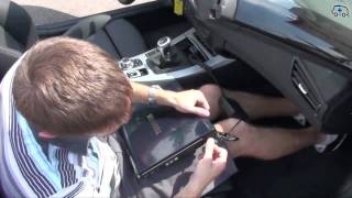 preview picture of video 'Car Adapter 65 W  in use of a BMW Z4 for Laptop'