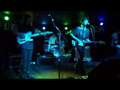 Beach Fossils - Careless, Twelve Roses, Crashed Out (Live at Pub Rock) - HD