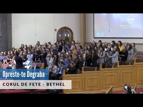 Corul De Fete - Opreste-Te Degraba