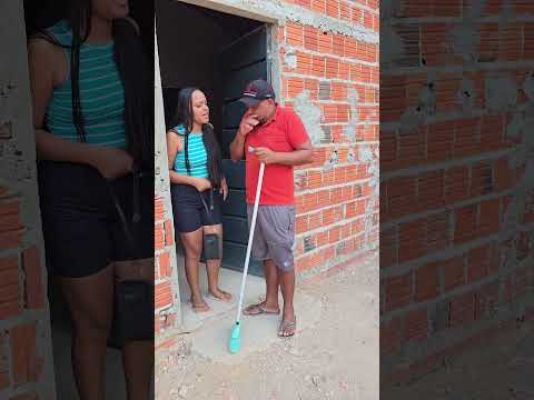 mulher pensou que o pedreiro era esperto