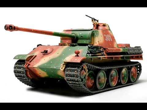 UNBOXING THE TAMIYA 1/35 GERMAN PANTHER TYPE G LATE VERSION!