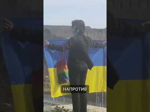 Дедушка не выдержал и дал Шапалаха за Украинский флаг!!!
