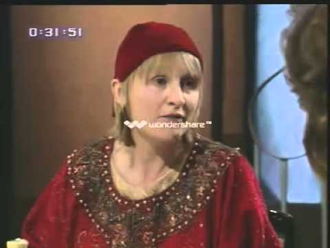 Παράδειγμα σκηνικής έκφρασης του κριτικού ρεαλισμού: Top Girls της [[#Caryl Churchill#]], Σκηνοθεσία: [[#Max Stafford-Clark#]], BBC and [[#Open University#]] (1981). 