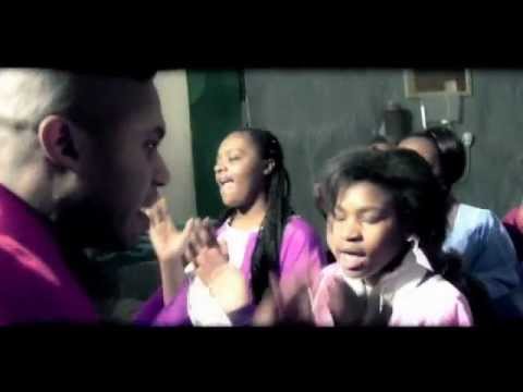 La puissance Frère Charly Likita