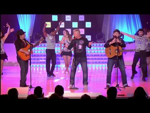 LOS SOBRAOS "UN BESO MUY HAPPY!"