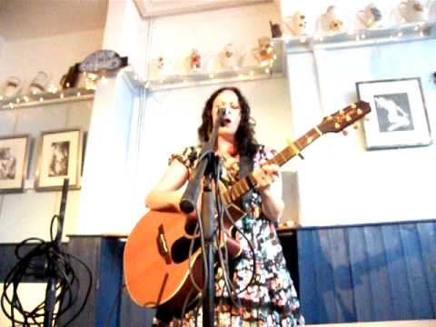 Chelston Acoustic - Nicole Wakeling