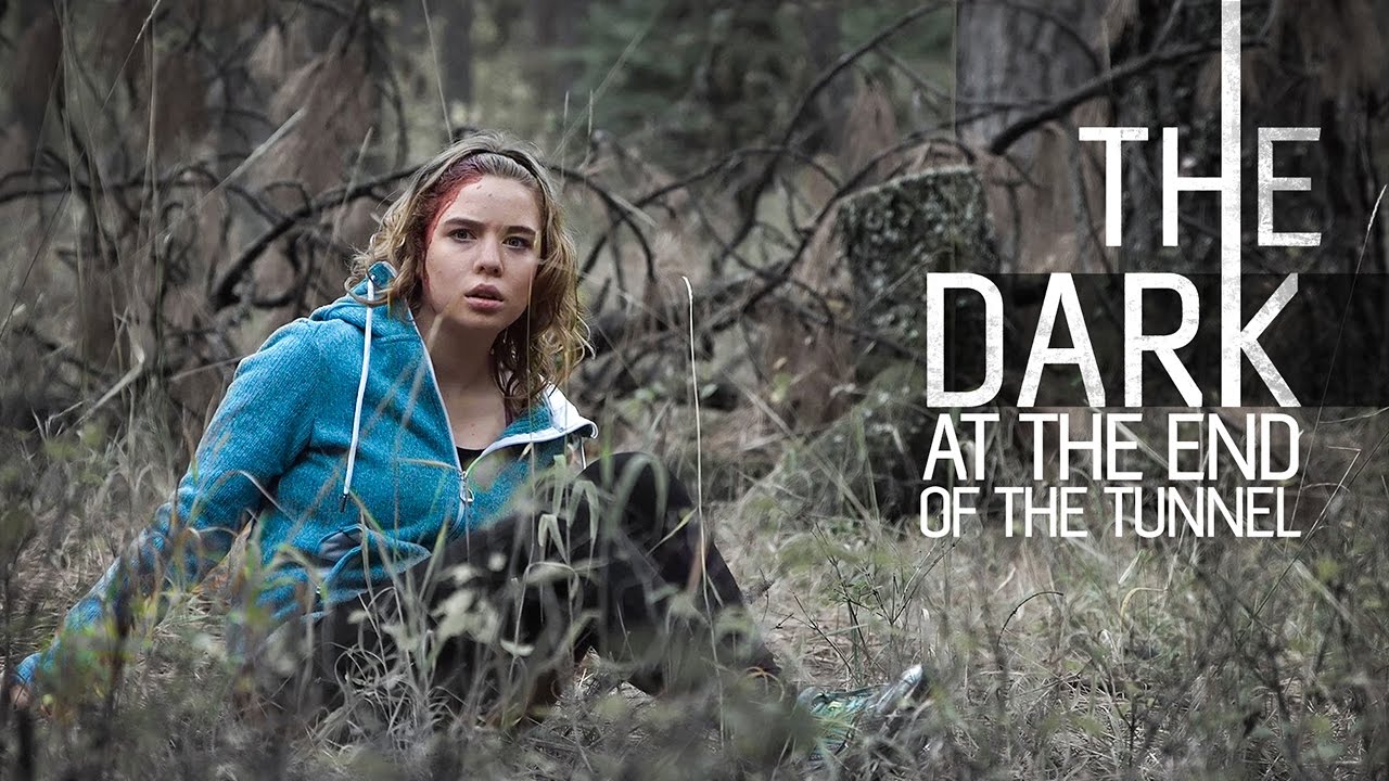 Miniature de la vidéo The Dark at the End of the Tunnel (Horror Short Film) du film L'obscurité au bout du tunnel