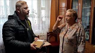 Жители 18-квартирного дома месяцами живут под дождем без крыши