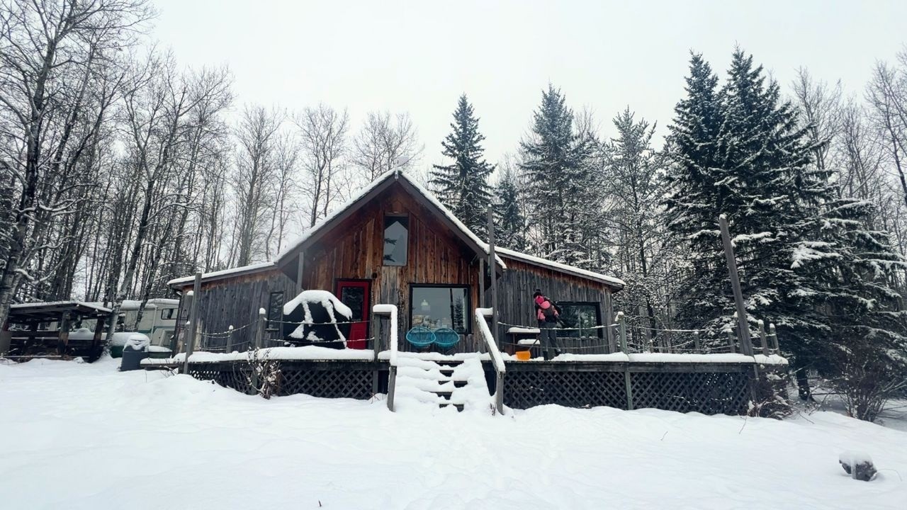 Snow Hits the Off Grid Cabin | Winter Day in the Canadian Wilderness