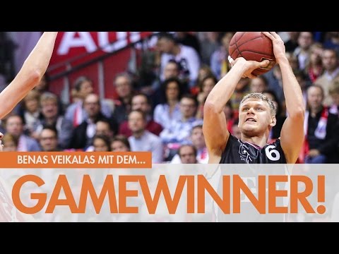 Gamewinner! Benas Veikalas schießt die Telekom Baskets Bonn zum Sieg in Braunschweig!