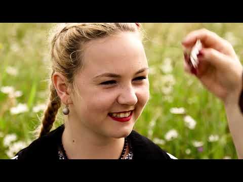 Maria Dan Paucean - Fata mamii, mandra floare