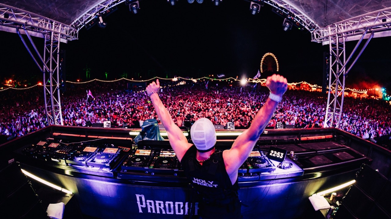 HOLY PRIEST | PAROOKAVILLE | RAVE CULTURE | 2025