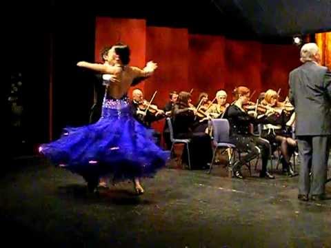 New Years Concert 2012 Wiener Waltz show