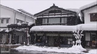 preview picture of video 'Heavy Snowfall in shopping street (Japanese style building)  大雪 三国街道・塩沢宿'