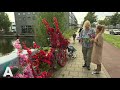 Bloemenman wil stad opvrolijken met versierde fietsen
