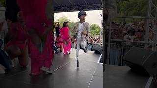 Download lagu Makhadzi Dancer (Moruti) Rocking at VUT #makhadzi #vut #dance #limpopo #campus mp3