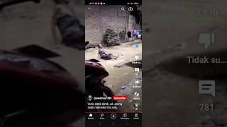 Download lagu kasihan nenek ini ,di dorong sampai jatuh 😭 #janganlupasubscribe mp3