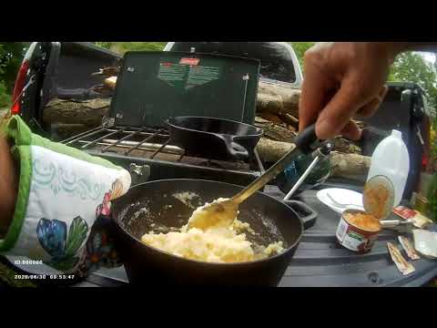 Roast beef on potato's, cast iron cooking
