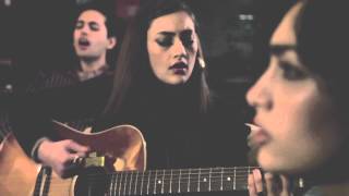 Kitty, Daisy &amp; Lewis - No action