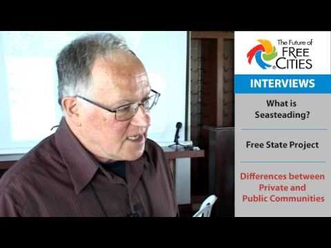 Free Cities: Differences between  Private and  Public Communities