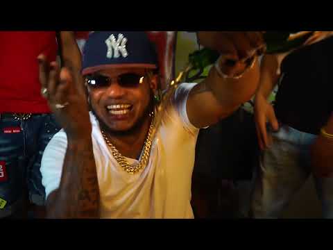 Yofrangel - Bad Bunny Hablamos En Miami 🎬 (Video Oficial)