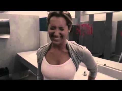 Scary Movie 5 - Ashley Tisdale Bathroom Bloopers