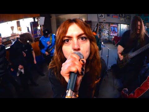 .bHP - CROWNLESS (OFFICIAL VIDEO)