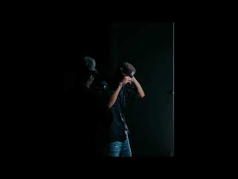 Ni En La Sombra Se Confía - Hernán Trejo ( Video Oficial)