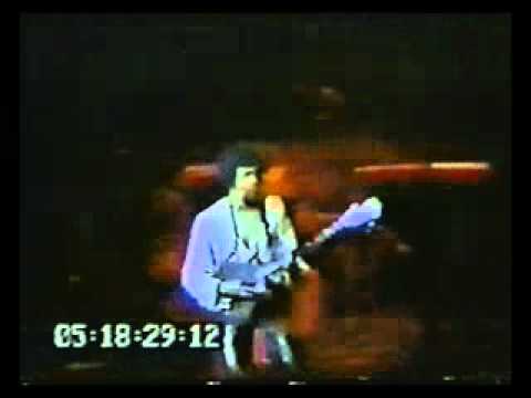 The New Barbarians - Stanley Clarke - Bass Solo - Live 1979