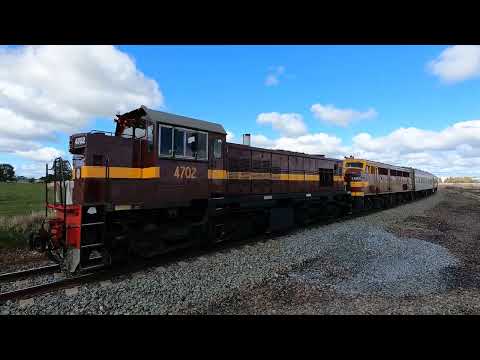 4702 & 4464 "Chairman's Tour" at Forbes NSW,  Mon 01st Aug 2022