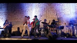 Download lagu Budak Nakal Hujung Simpang ft. Iqbal - Satu | [Live] Gig Keluar Gua 2021 mp3